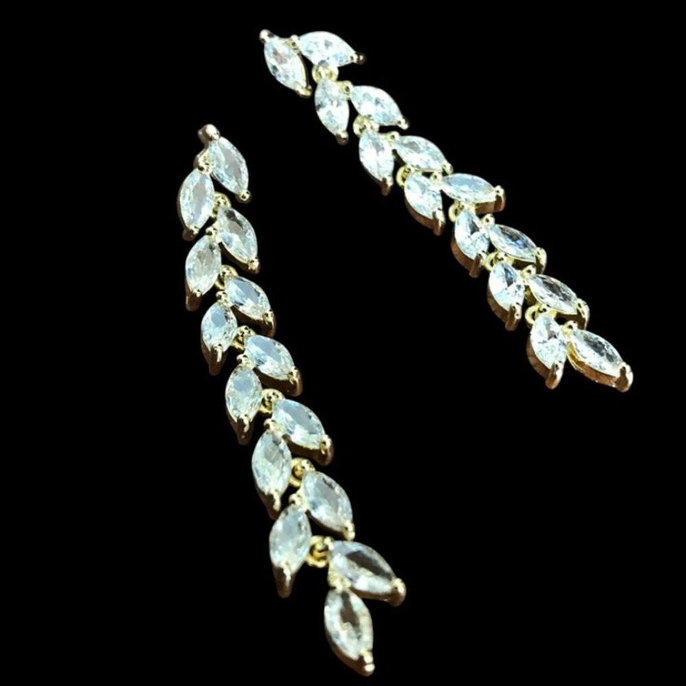 NEW golden rhinestone delicate leaf dangle drop earrings